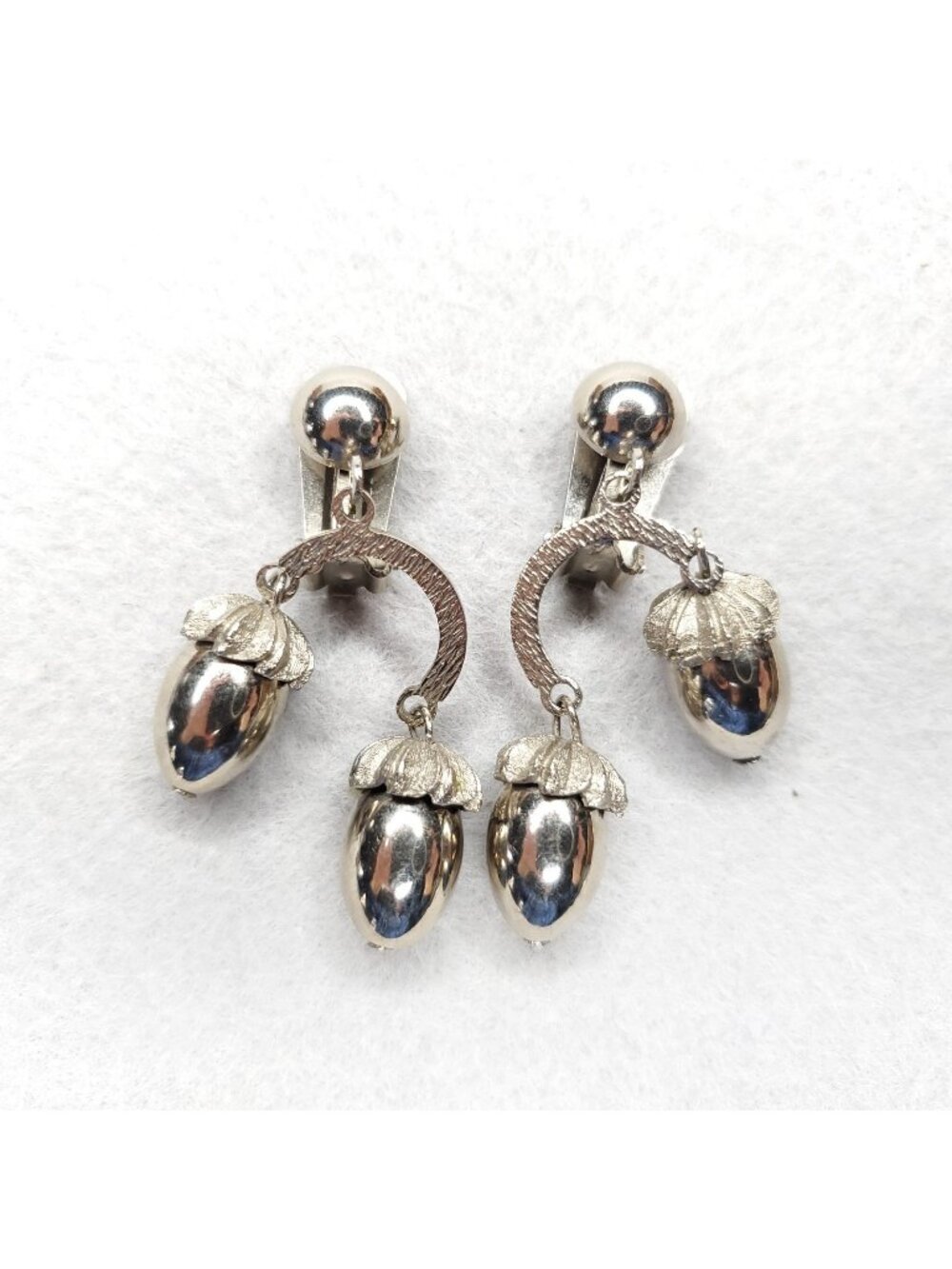 Vintage Acorn Earrings Silver Tone Clip On Dangle 1.25"